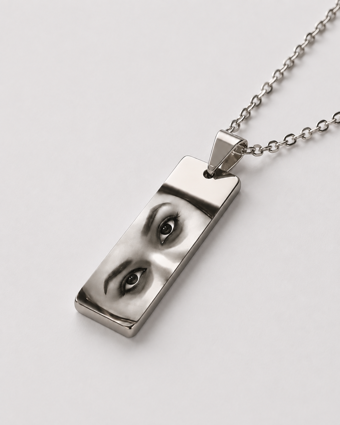 Home 9 eye pendant amouras